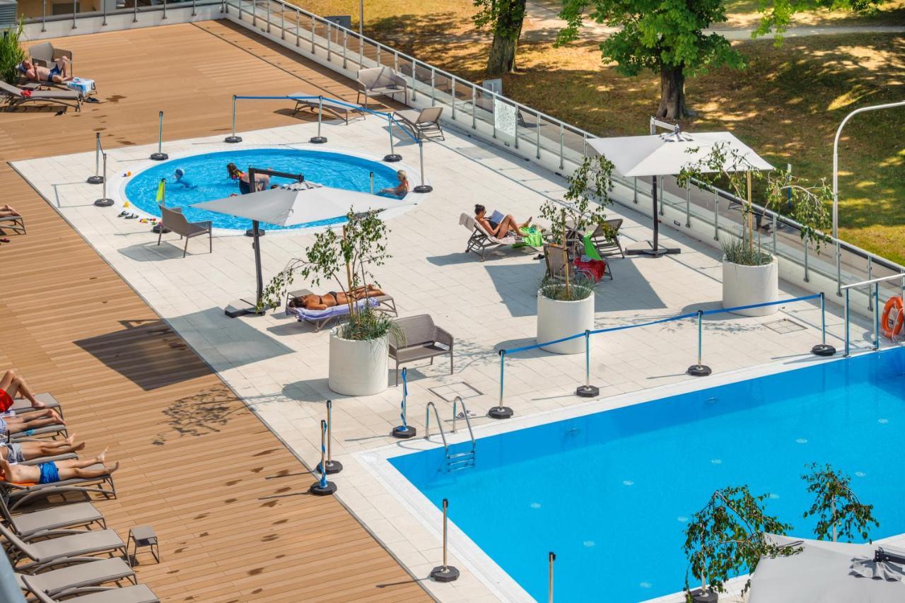 Apartamenty Sun & Snow Nadmorskie Tarasy Z Basenem كولوبرزيغ المظهر الخارجي الصورة
